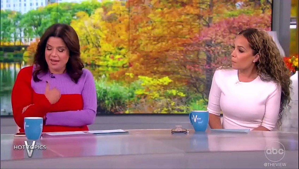 La maison de luxe française Balenciaga se retrouve dans l'embarras après une campagne de publicité mêlant des enfants et des accessoires connotés sexuellement - VIDEO