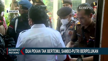 Dua Pekan Tak Bertemu, Putri Candrawathi dan Ferdy Sambo Pelukan di Ruang Sidang