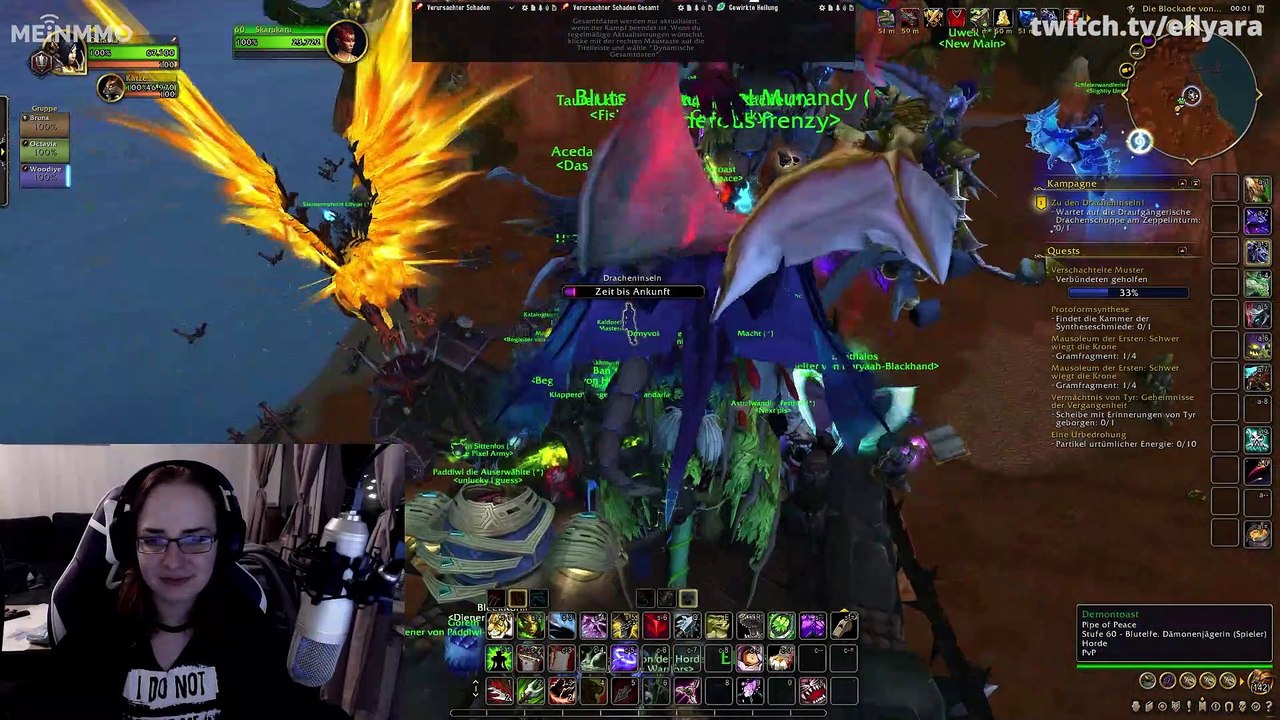 Zum Start von WoW Dragonflight stehen dutzende Spieler um Mitternacht gebannt am Luftschiff und zählen den Countdown