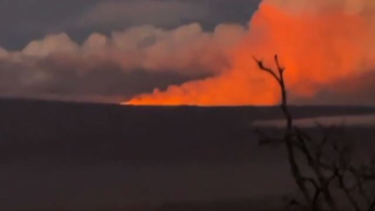 Alle Hawaii in eruzione il vulcano Mauna Loa dopo 40 anni