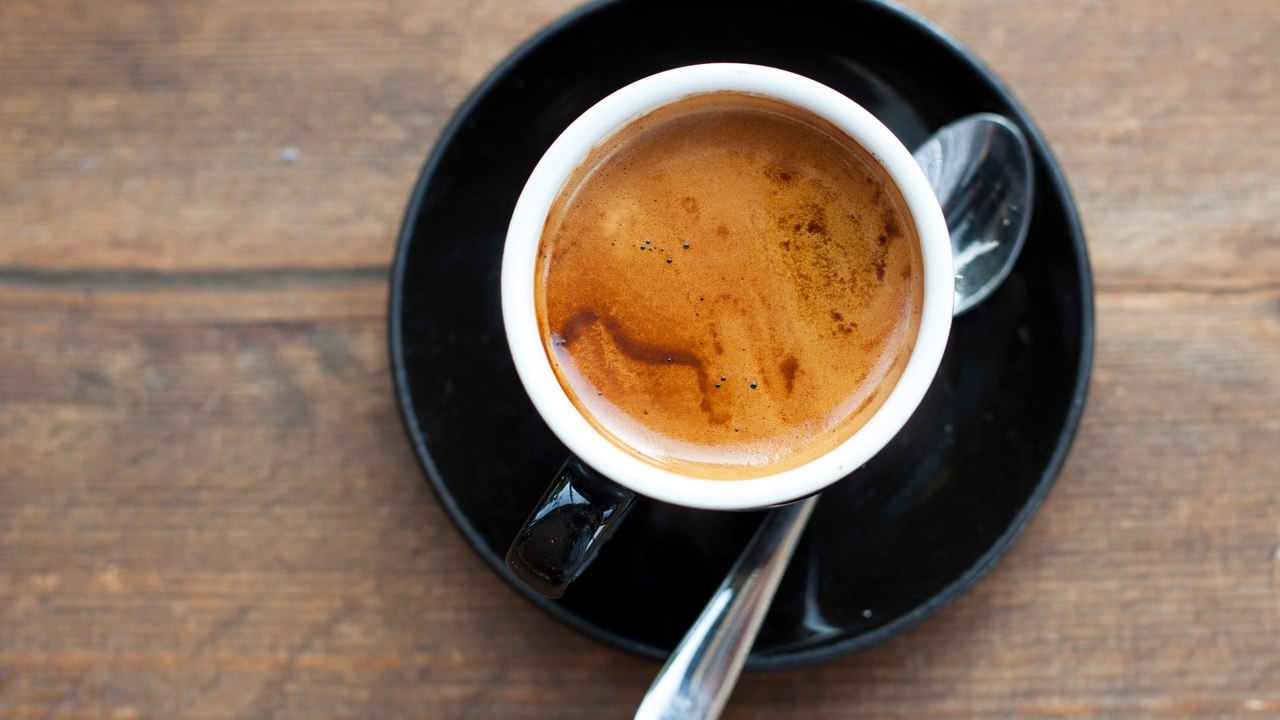 Darf ich kalten Kaffee wieder aufwärmen?