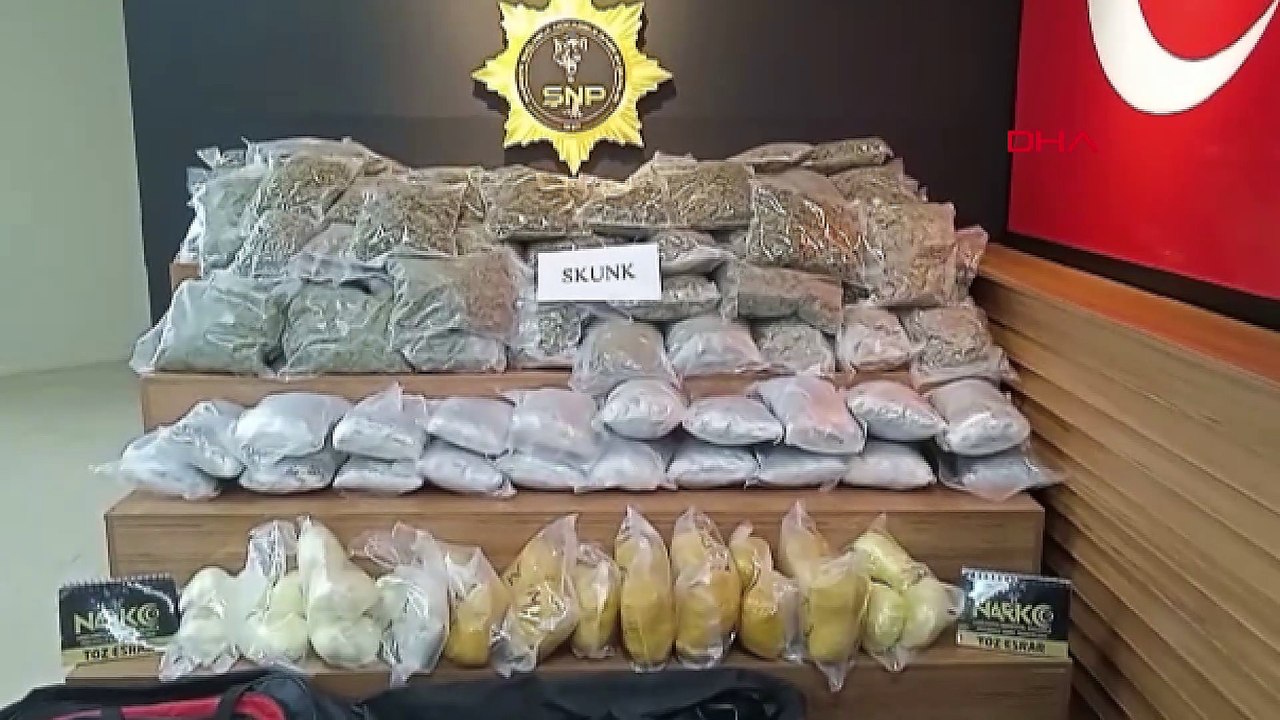 Özel bir üniversiteye ait araçta 74 kilo uyuşturucu bulundu