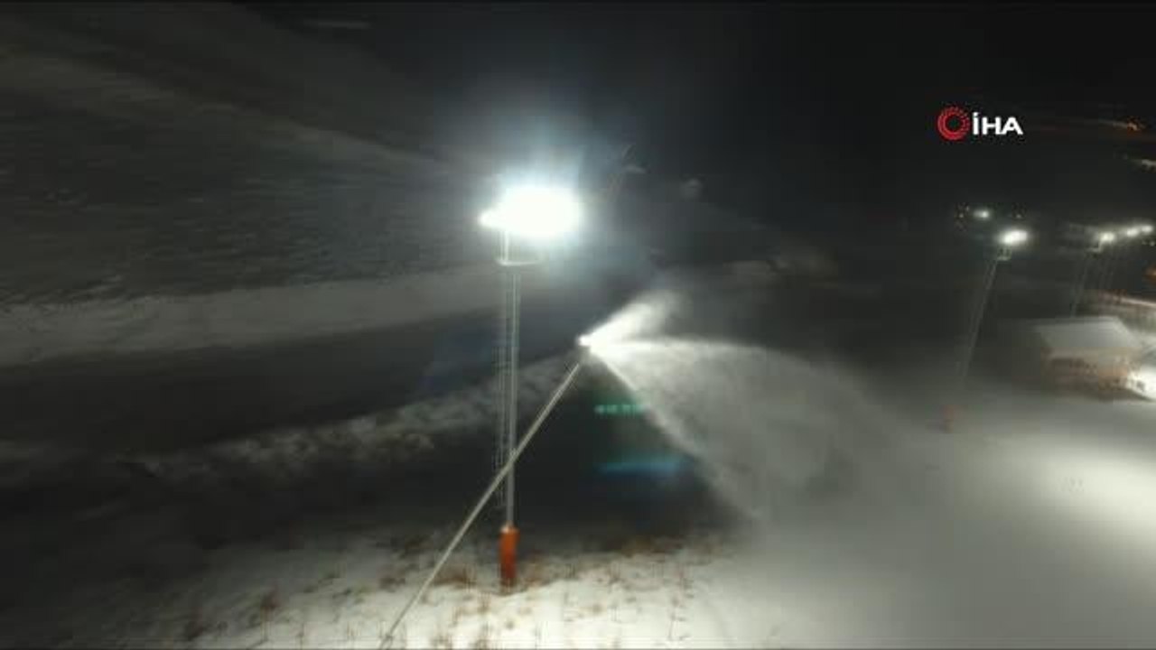 Palandöken'de kayak sezonu için suni karlama çalışmaları başladı