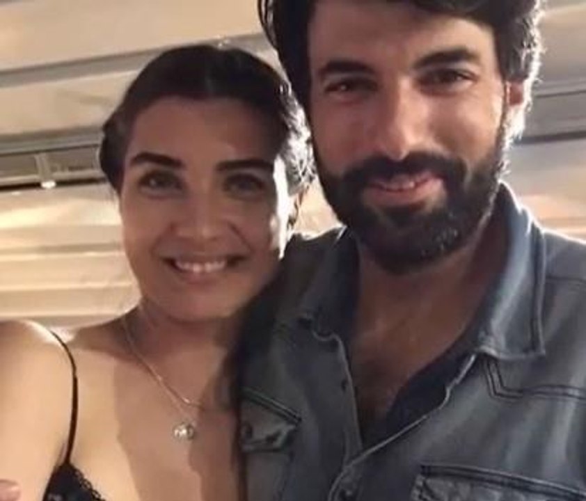 Tuba Büyüküstün ve Engin Akyürek sevgili mi? Tuba Büyüküstün sevgilisi kim?