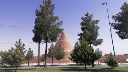 Qu'est-ce qu'un "yakhchâl", invention des Perses pour conserver de la glace en plein désert ?