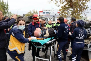 KAHRAMANMARAŞ'TA SERVİS MİDİBÜSÜ İLE MİNİBÜS ÇARPIŞTI 17 YARALI