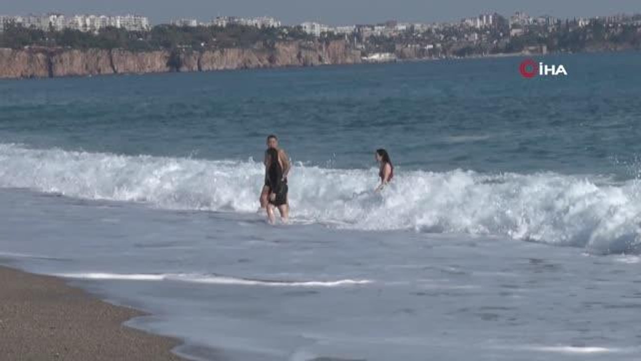 Antalya'nın batısında sağanak yağmur, dünyaca ü...