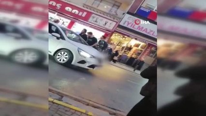 Ümraniye'de motosikletli, tartıştığı otomobil sürücüsünü darp etti