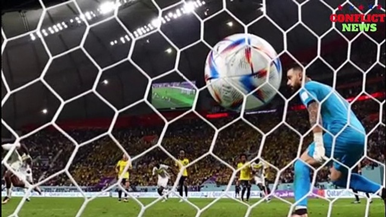 Sarr scores penalty to put Senegal in last-16