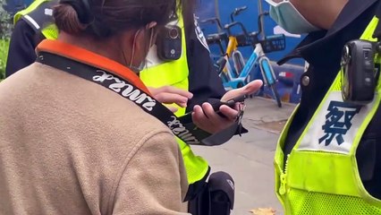 China hace un gran despliegue de policías para evitar nuevas protestas