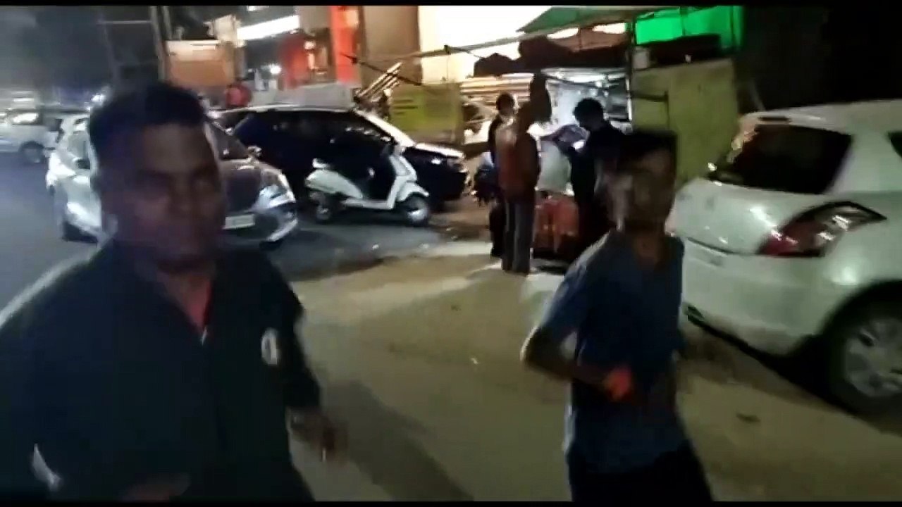 कोटा की सड़कों पर अपने पिता के साथ 51 किलोमीटर...