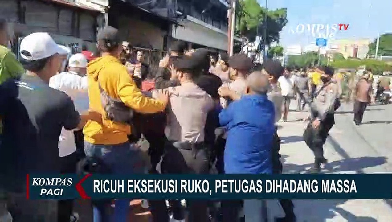 Eksekusi 9 Unit Ruko Sengketa di Kemayoran Jakarta Berakhir Ricuh, Petugas Dihadang Massa!