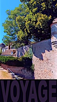 2 - la tour de l'Horloge à AVALLON VILLE DE BOURGOGNE - YONNE