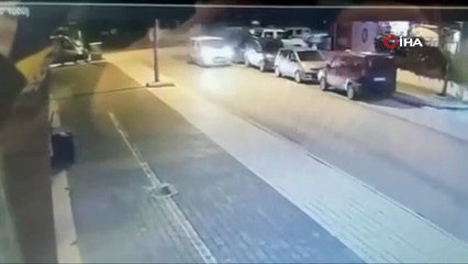 Görüntüler Bursa’dan! Park halindeki araca çarpıp...