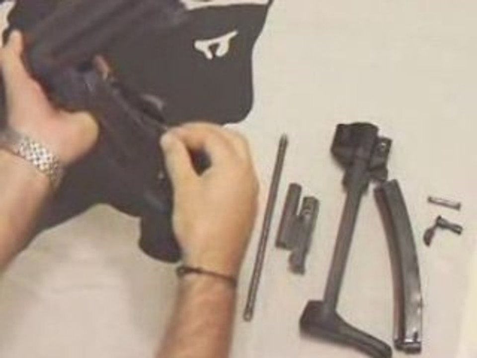 Disassembly HK MP5 Submachine gun - Démonter un MP5