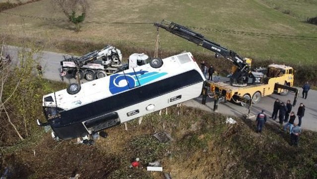 BARTIN'DA 40 KİŞİNİN YARALANDIĞI OTOBÜS KAZASINDA ŞOFÖR TUTUKLANDI