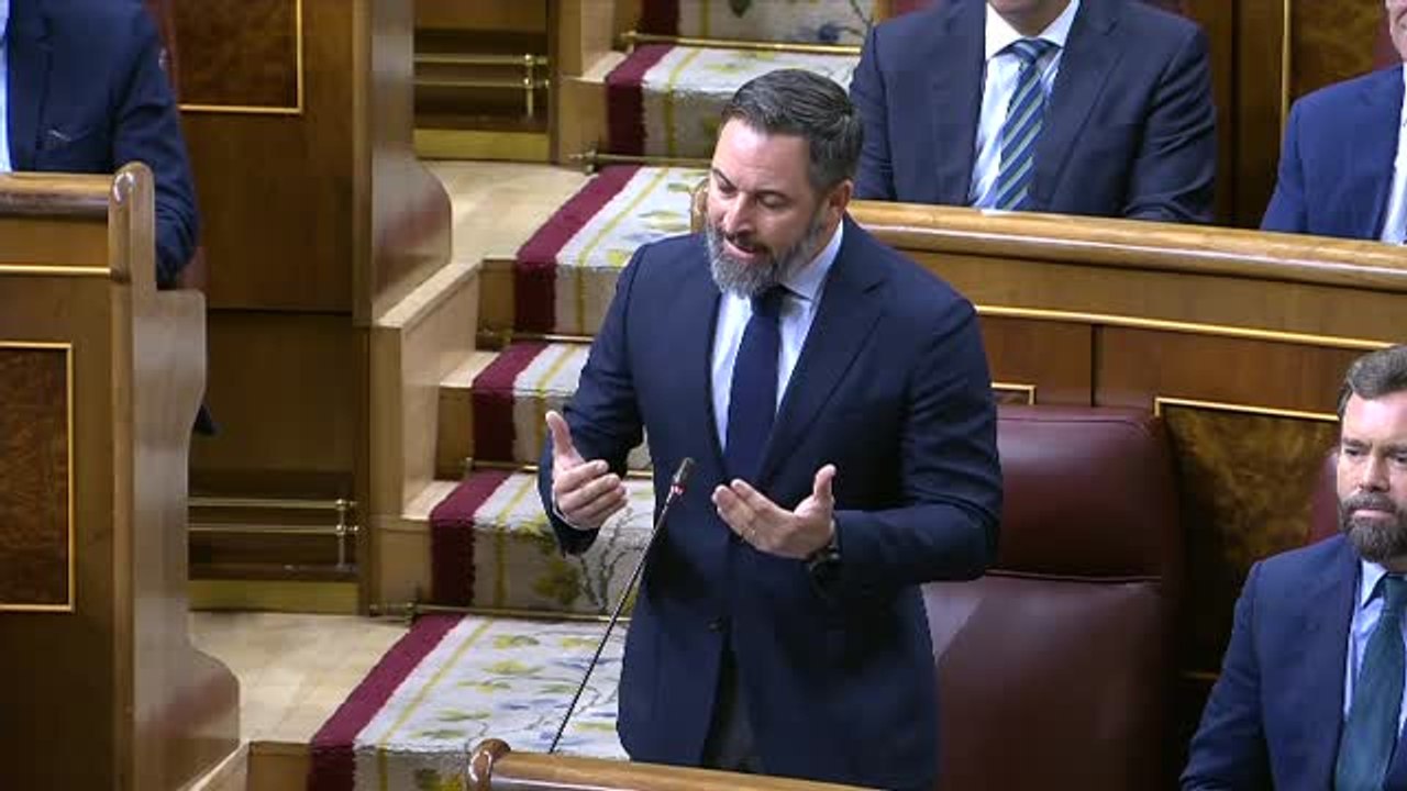 Abascal compara a Sánchez con Nerón y Calígula y el presidente lo acusa de hacer "una política basada en bulos"