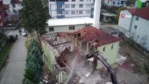 Depremde zarar gelen camilerin yıkımında sona gelindi