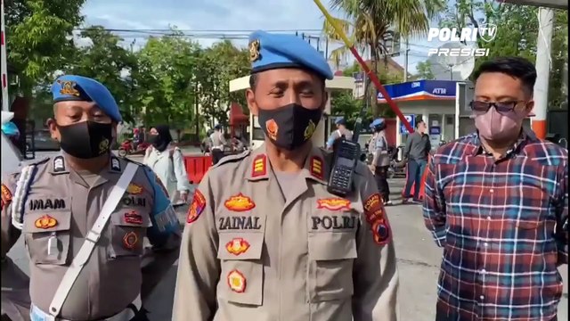 Propam Polres Grobogan Menggelar Razia Pada Seluruh Anggota Yang Memasuki Polres Grobogan