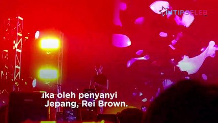 Keshi Sukses Pukau Penggemar di Konser Hari Kedua