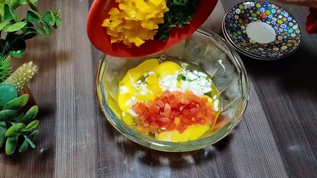 Noodles omelette - Make this 10 minutes Quick