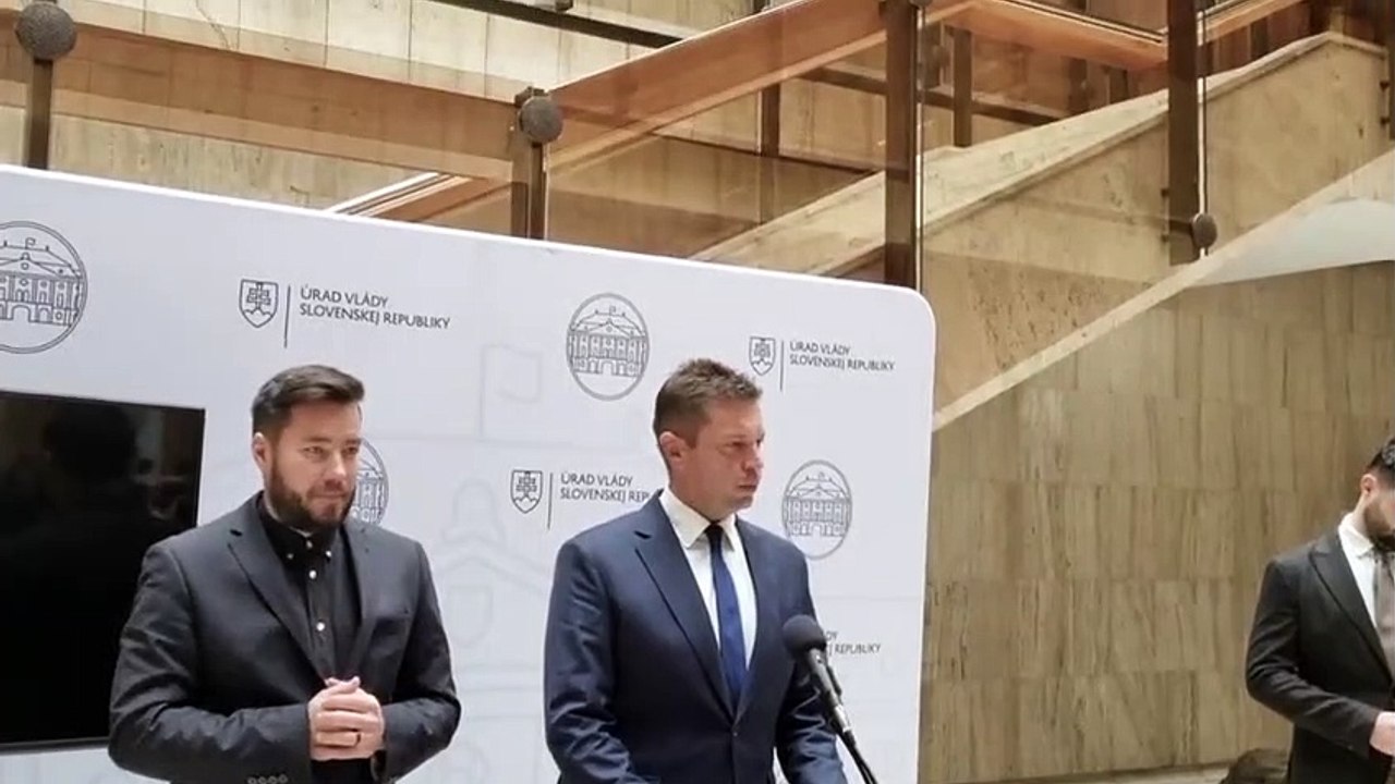 ZÁZNAM: Brífing ministra dopravy A. Doležala