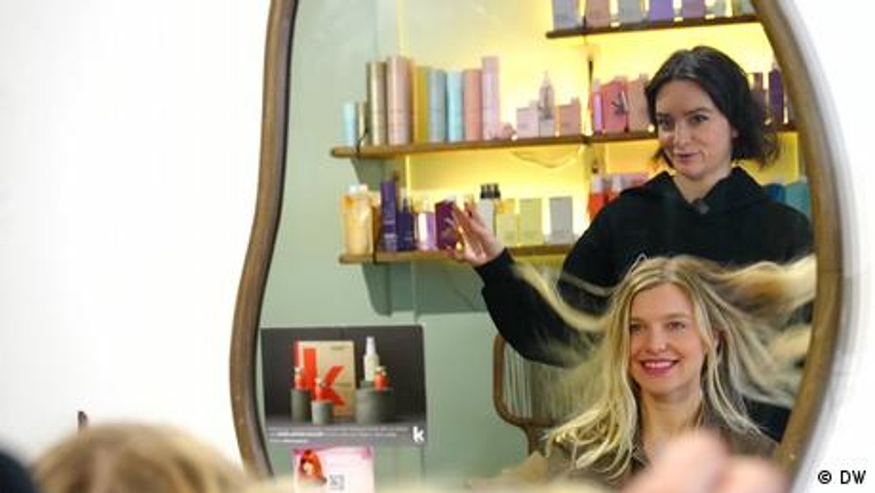 Friseurin will mit Haaren Meer retten