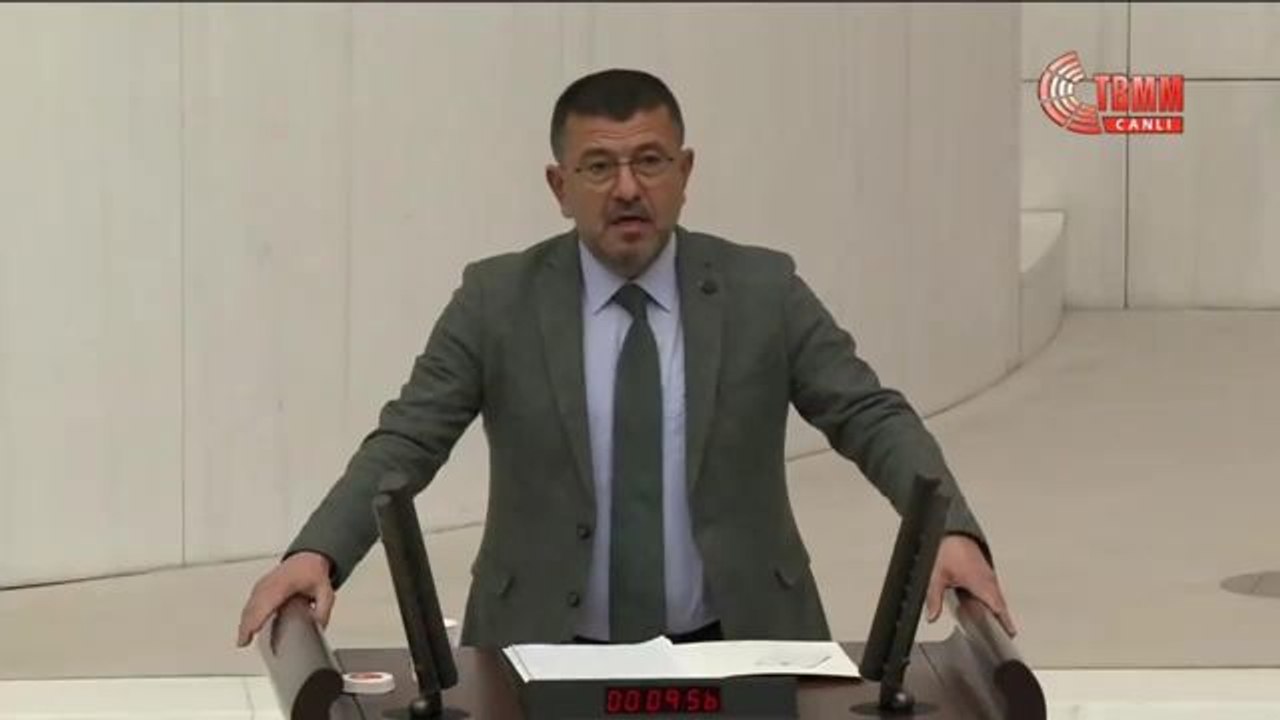 TBMM'de Tütün Tartışması… Veli Ağbaba: "Sen Reisten Gizli Gizli Marlboro'yı İç Ama Adıyaman'ın Tütününe Yasak Getir"