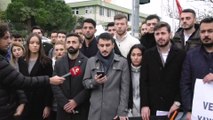 İYİ Parti'den TRT önünde protesto: Akşener'in konuşmasında yayın kesmeye tepki gösterdiler