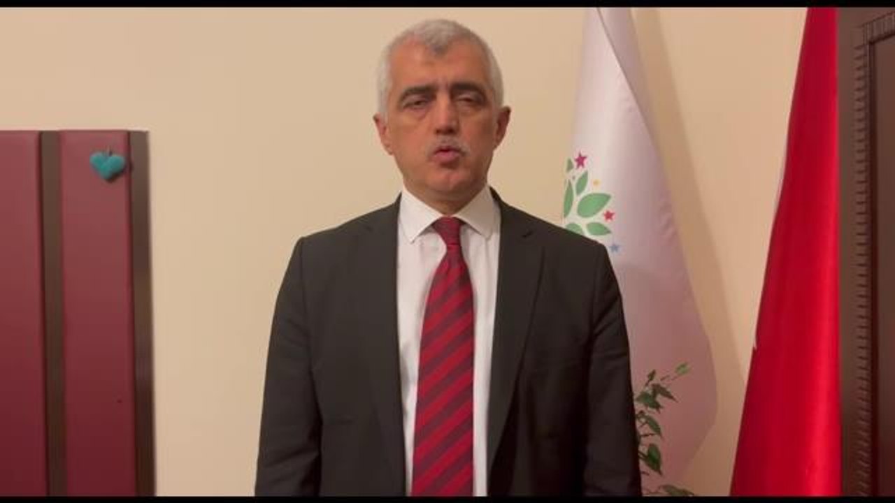 Hdp'li Gergerlioğlu Kampanya Başlattı: "Adli Mahpus 1 Saat Görüntülü Görüşürken, Siyasi Mahpus 1 Saniye Görüşemiyor"