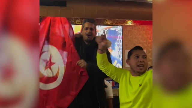Tunisie-France : l'explosion de joie des Tunisiens, à Aubervilliers, après le but de Khazri