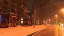 العربية 360 | وسط تساقط كثيف للثلوج.. 25 بالمائة من سكان كييف بدون كهرباء