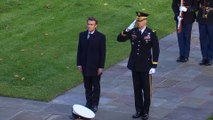 Emmanuel Macron aux États-Unis: la Marseillaise retentit au cimetière d’Arlington