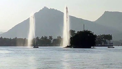 आएंगे मेहमान, दस साल बाद चला फव्वारा