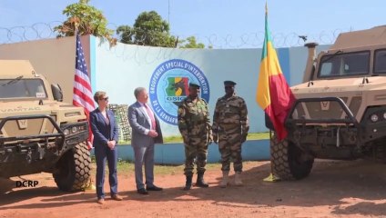 La #Gendarmerie du #Mali se renforce de deux blindés offerts par les Etats-Unis #USA