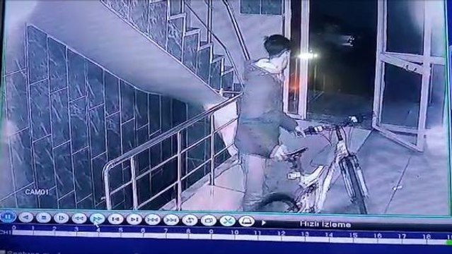 APARTMANDAN BİSİKLET HIRSIZLIĞI KAMERADA