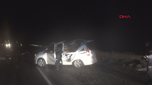 Hakkari'de yaralılara müdahale eden ekipler kaya düşmesiyle ölümden döndü