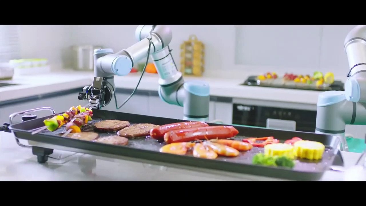 7 Amazing Robotic ARMS (Chef, Barista, Barteder) for Food and Beverage Industry