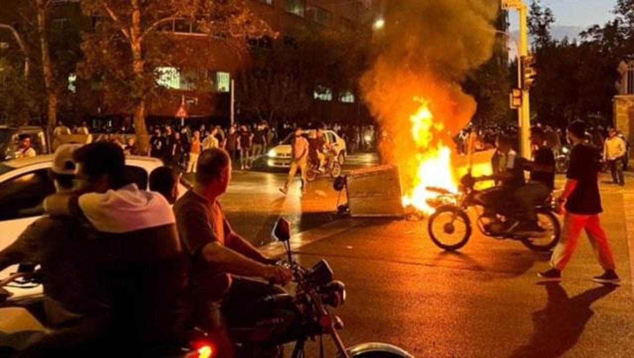 Dünya Kupası, İran için cehenneme döndü! Mağlubiyeti kutlayan taraftar başından vurularak öldürüldü