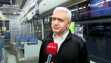 Otobüste bayılan gence müdahale edip, hastaneye yetiştirdi