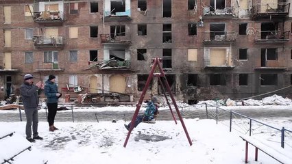 Ukrayna'nın Vişgorod kentinde Rus saldırılarının ardından yaralar sarılmaya çalışılıyor