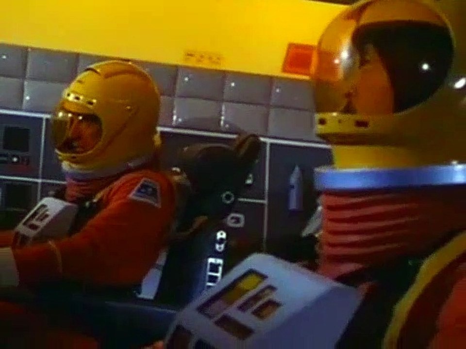 Space 1999 S01E04 War Games