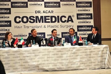 FUTBOLCU FRANCESCO TOTTİ, COSMEDİCA'NIN KURUCUSU DR. LEVENT ACAR İLE ORTAKLIKLARINI DUYURDU