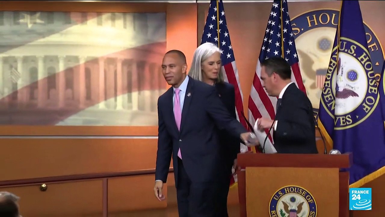États-Unis : Hakeem Jeffries succède à Nancy Pelosi au congrès américain