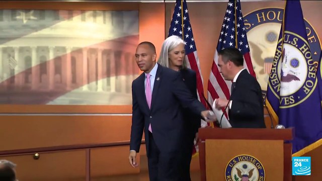 États-Unis : Hakeem Jeffries succède à Nancy Pelosi au congrès américain