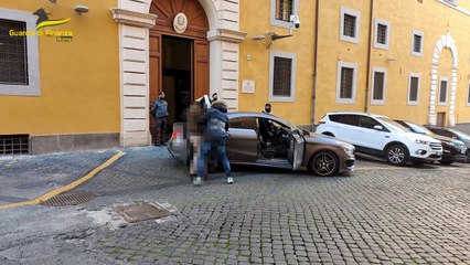 Pericolosa latitante arrestata negli Emirati Arabi ed estradata