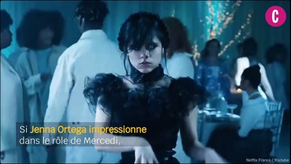 Mercredi : pourquoi Jenna Ortega ne cligne jamais des yeux dans la série Netflix ?
