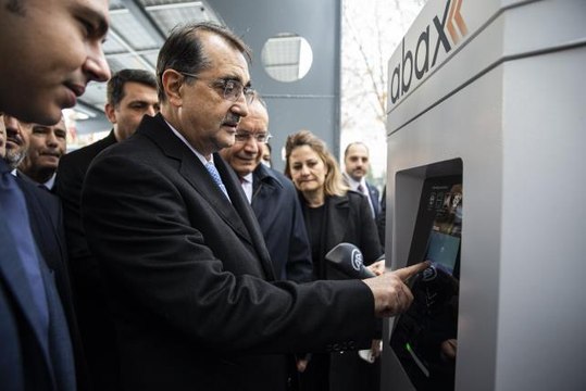 Enerji ve Tabii Kaynaklar Bakanı Fatih Dönmez madencilerle buluştu