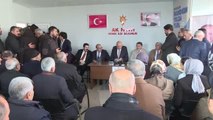 Ulaştırma ve Altyapı Bakanı Karaismailoğlu, Patnos'ta partililerle buluştu