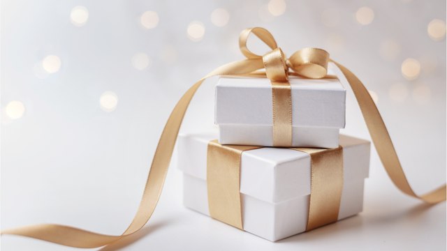 5 unique and thoughtful gifts for people who have everything